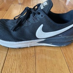 Nike Zoom Structure 22